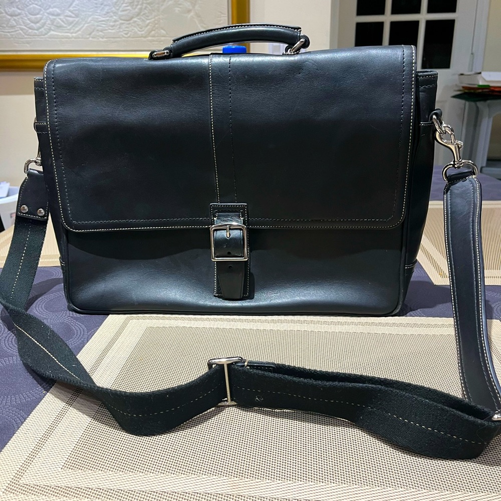 Coach black leather messenger bag with shoulder strap